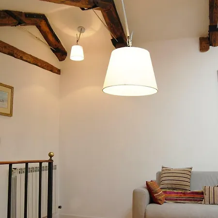 Attico Capparozzola 아파트